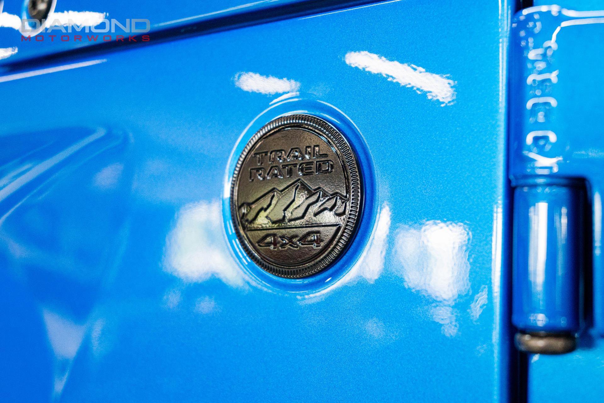 Used 2024 Jeep Wrangler Unlimited Sahara w/ Technology Group image 7