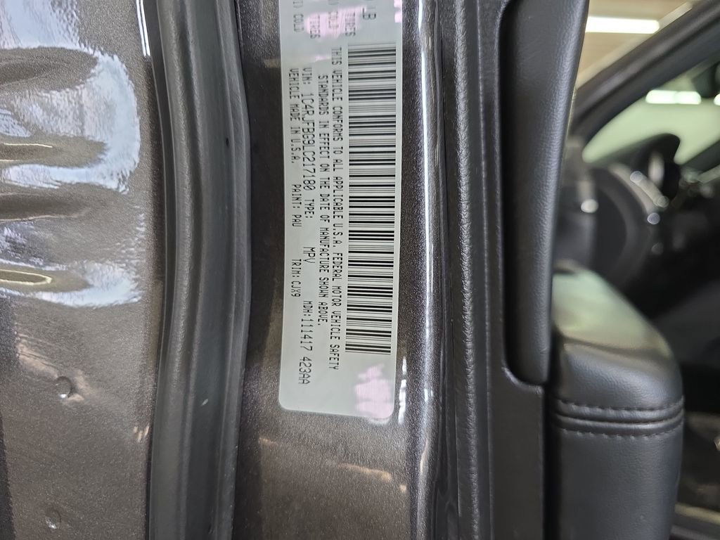 Certified 2020 Jeep Grand Cherokee Limited AWD/4WD image 37