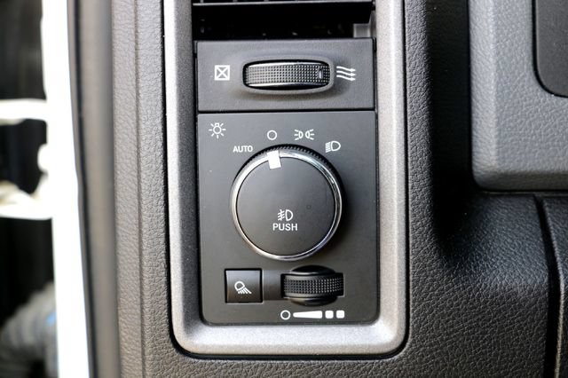 Used 2019 RAM 1500 Express RWD image 22