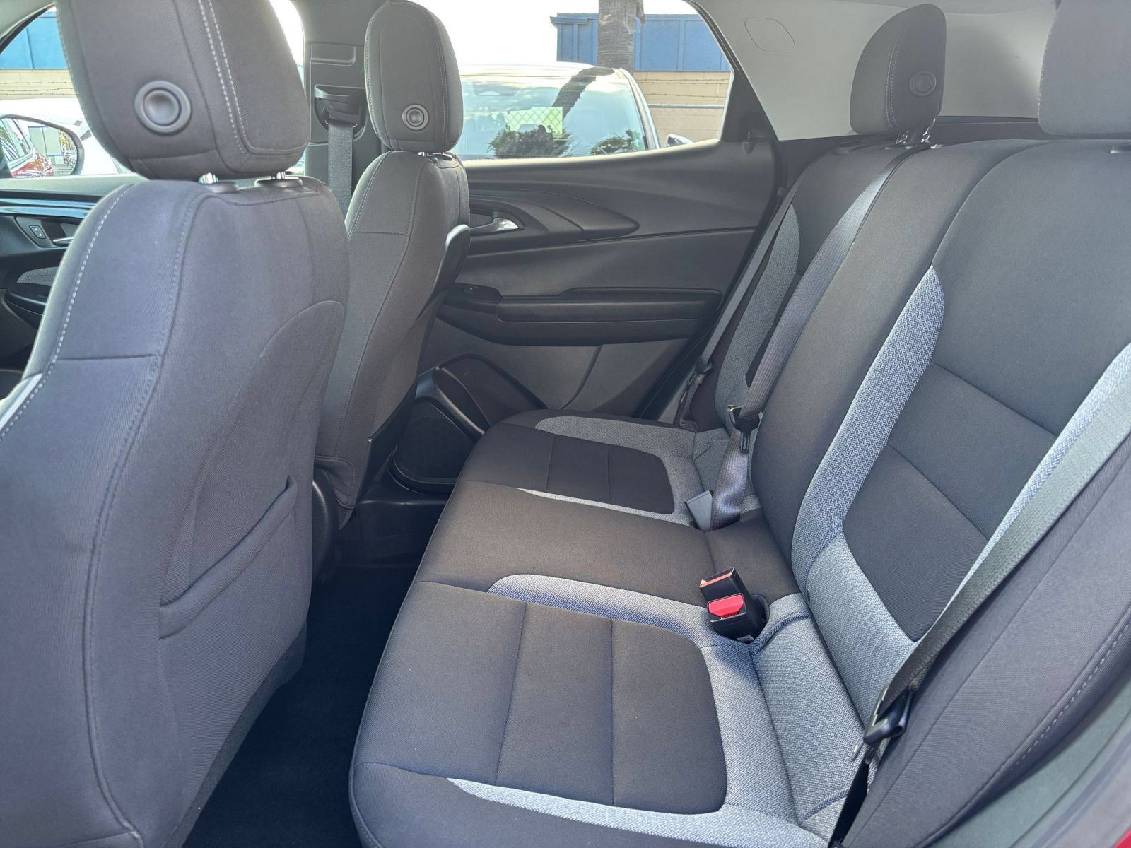 Used 2025 Chevrolet TrailBlazer LT FWD image 24