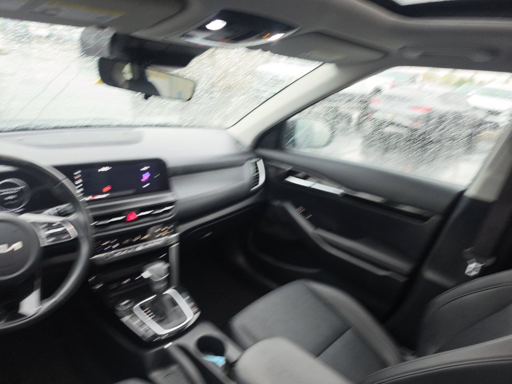 Used 2025 Kia Seltos EX w/ EX Sunroof Package FWD image 26