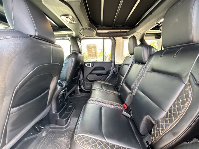 Used 2023 Jeep Wrangler Unlimited Sahara AWD/4WD image 19