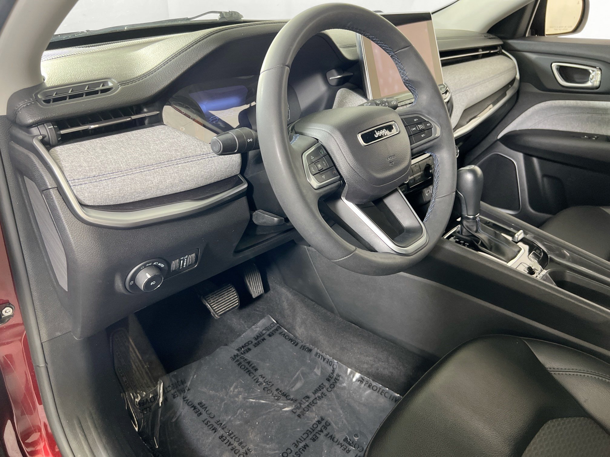 Used 2022 Jeep Compass Latitude AWD/4WD image 9