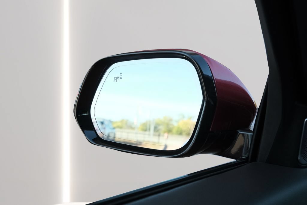 New 2024 VinFast VF 9 Plus AWD/4WD image 31