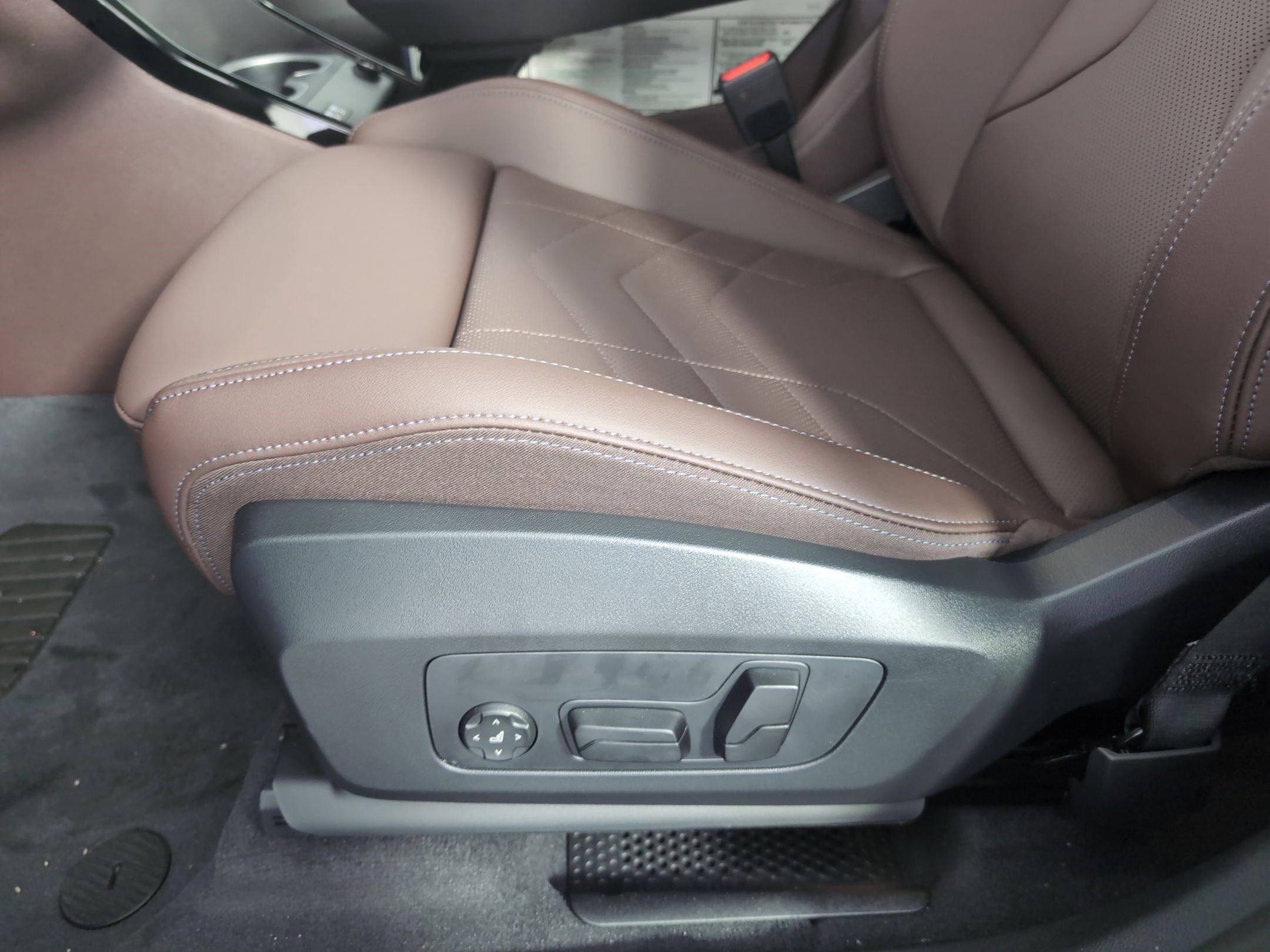 Used 2025 BMW X1 xDrive28i w/ Premium Package AWD/4WD image 10