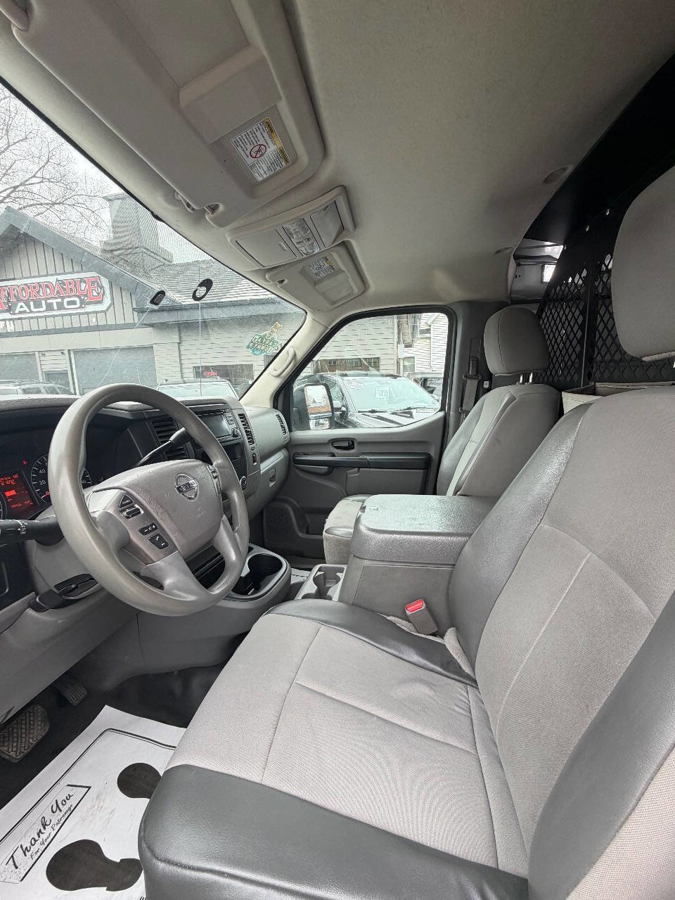 Used 2018 Nissan NV 2500 SV RWD image 21