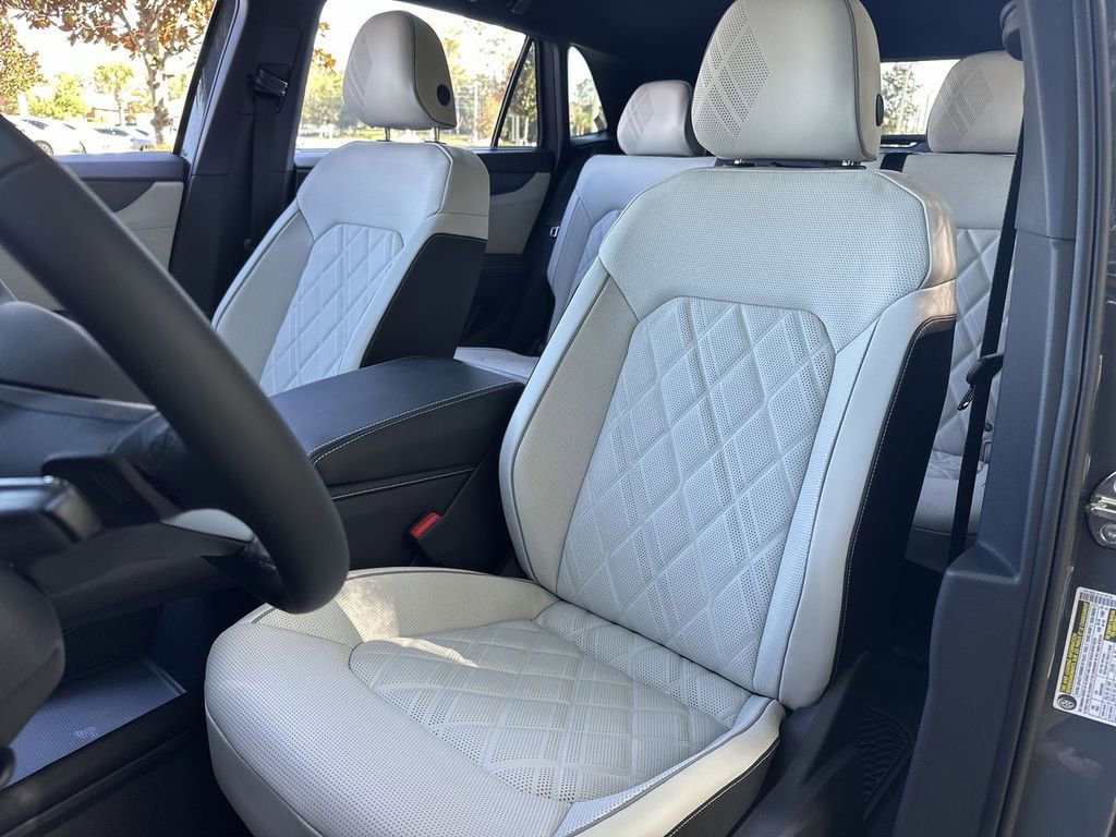 New 2025 Volkswagen Atlas Cross Sport SEL Premium R-Line image 11