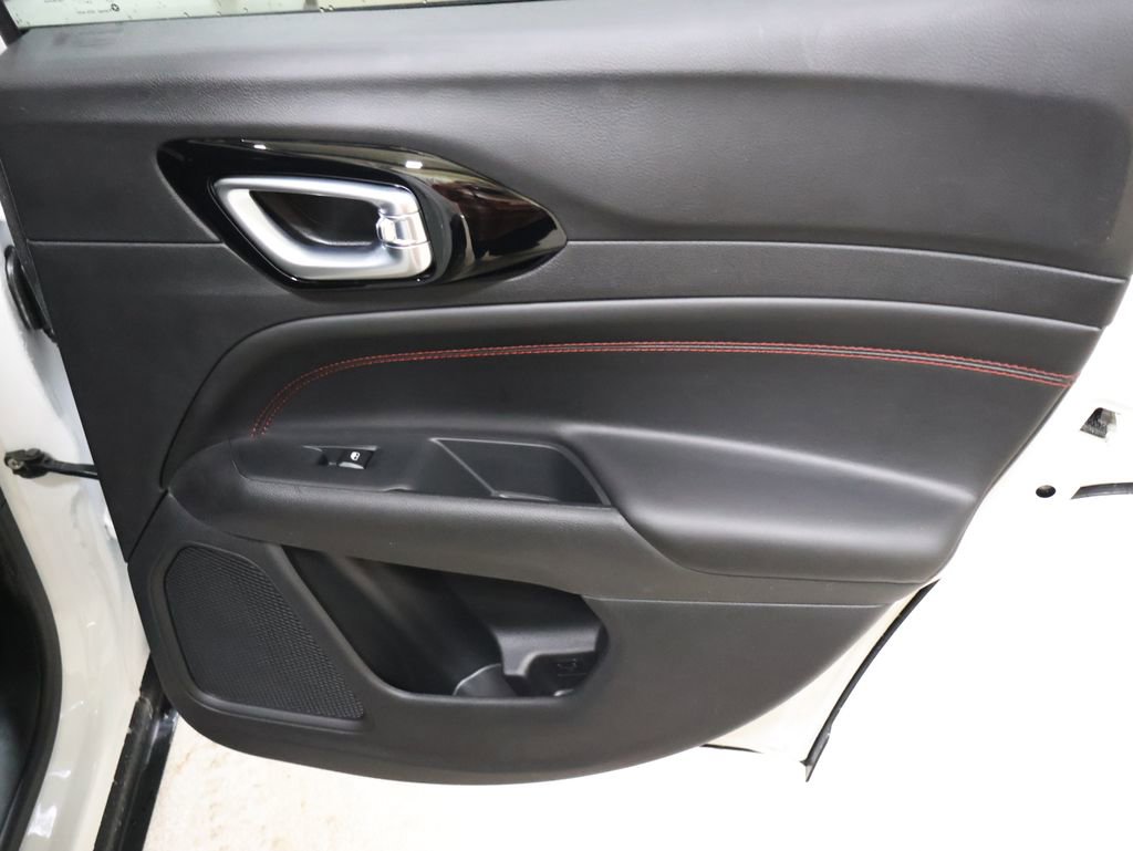 New 2026 Jeep Compass Trailhawk image 16