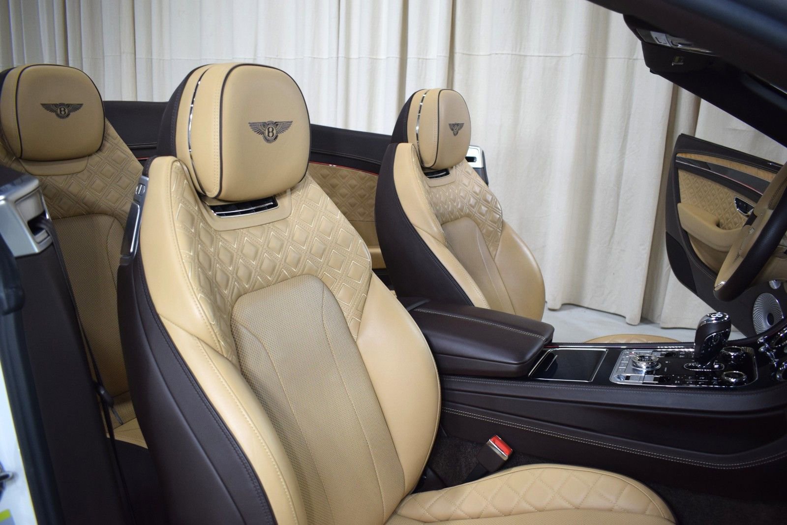 Used 2020 Bentley Continental GT image 21