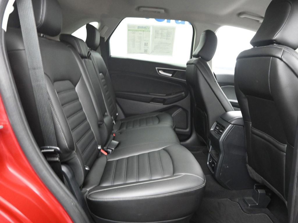 Used 2021 Ford Edge SEL w/ Convenience Package image 9