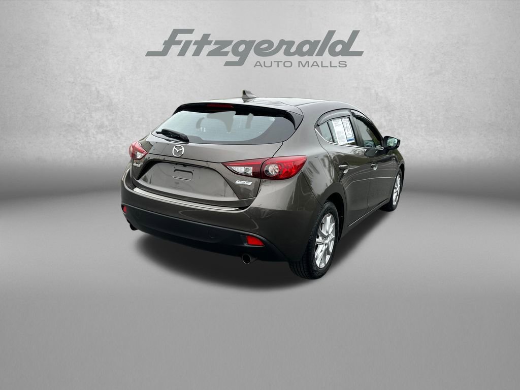 Used 2016 MAZDA MAZDA3 i Touring w/ Popular Equipment Package FWD image 7
