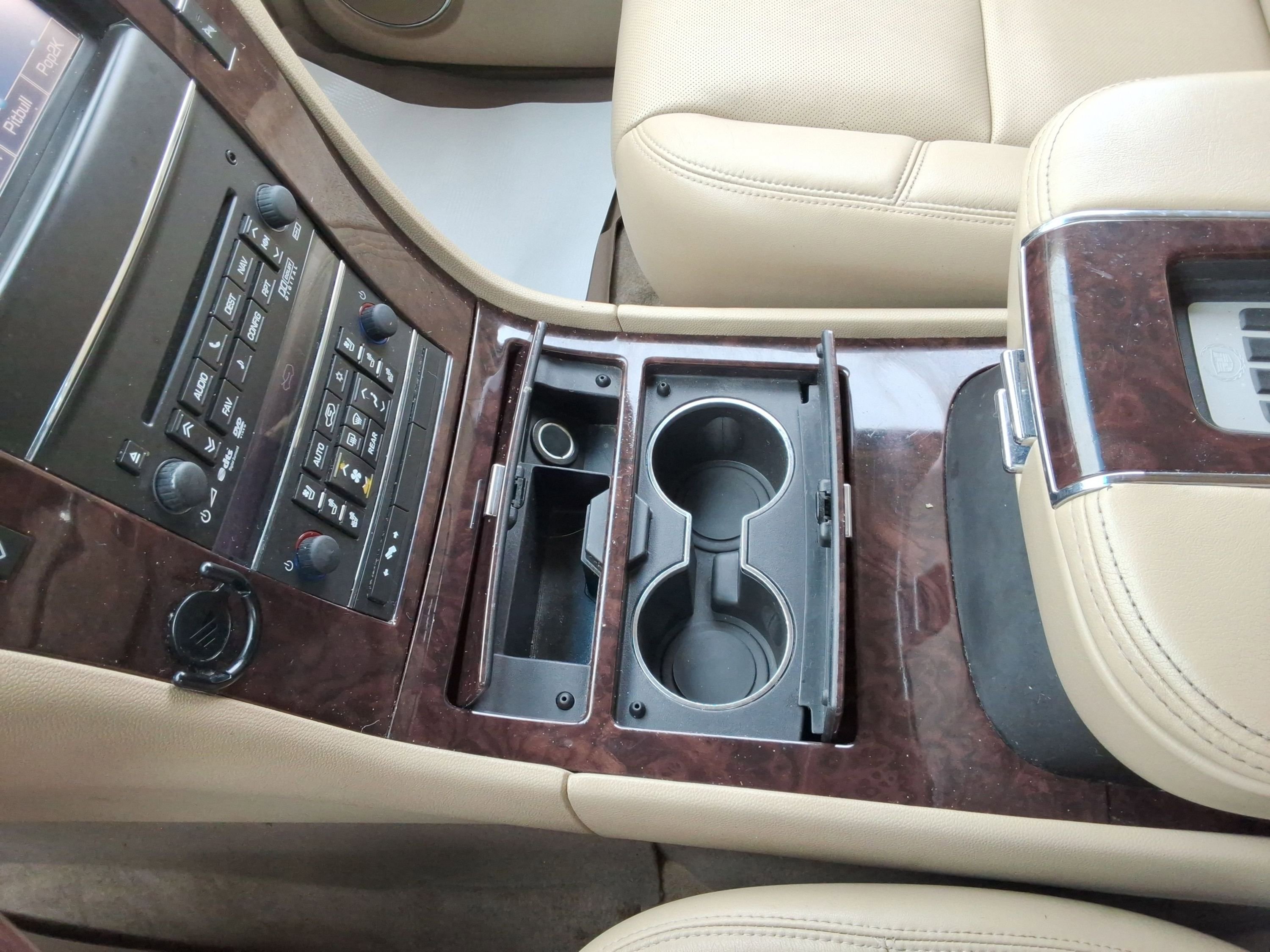 Used 2012 Cadillac Escalade ESV Luxury image 16