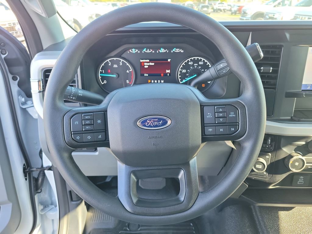 New 2026 Ford F550 4x4 Crew Cab image 21