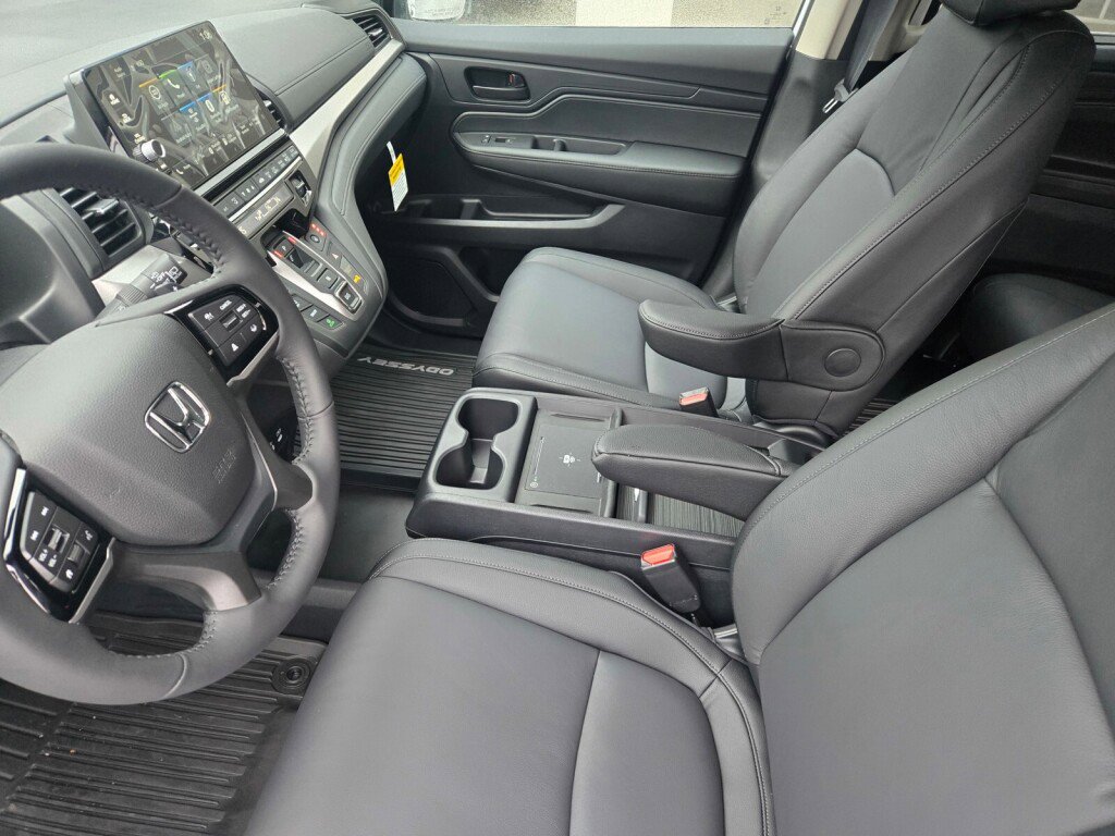 Used 2026 Honda Odyssey EX-L image 10