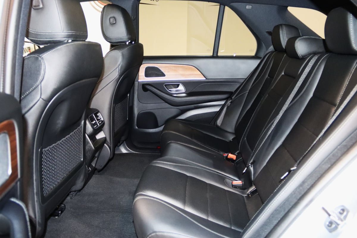 Used 2025 Mercedes-Benz GLE 350 4MATIC w/ Winter Package image 60