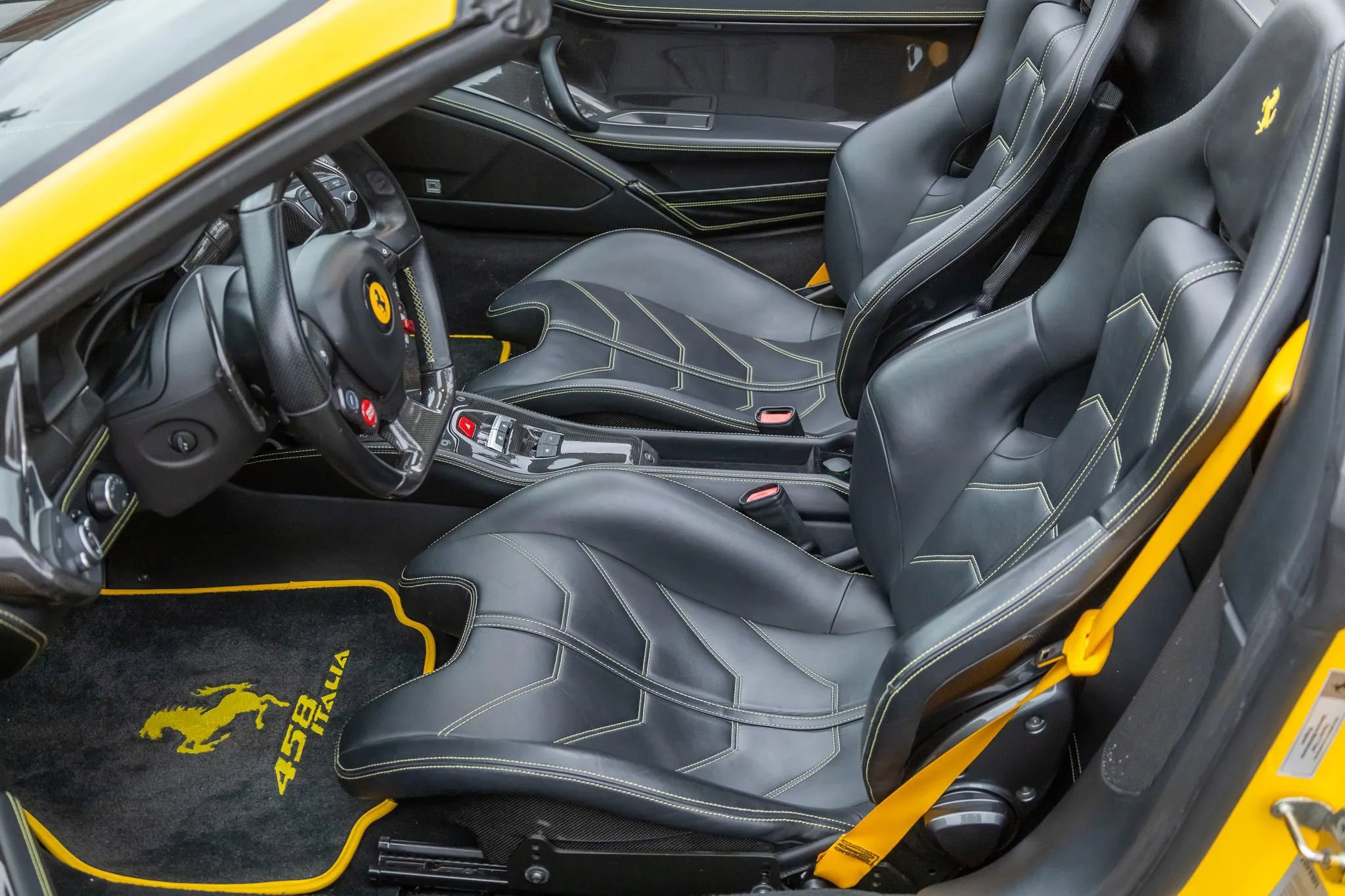 Used 2013 Ferrari 458 Spider RWD image 65