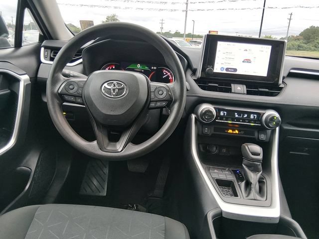 Used 2024 Toyota RAV4 XLE FWD image 10