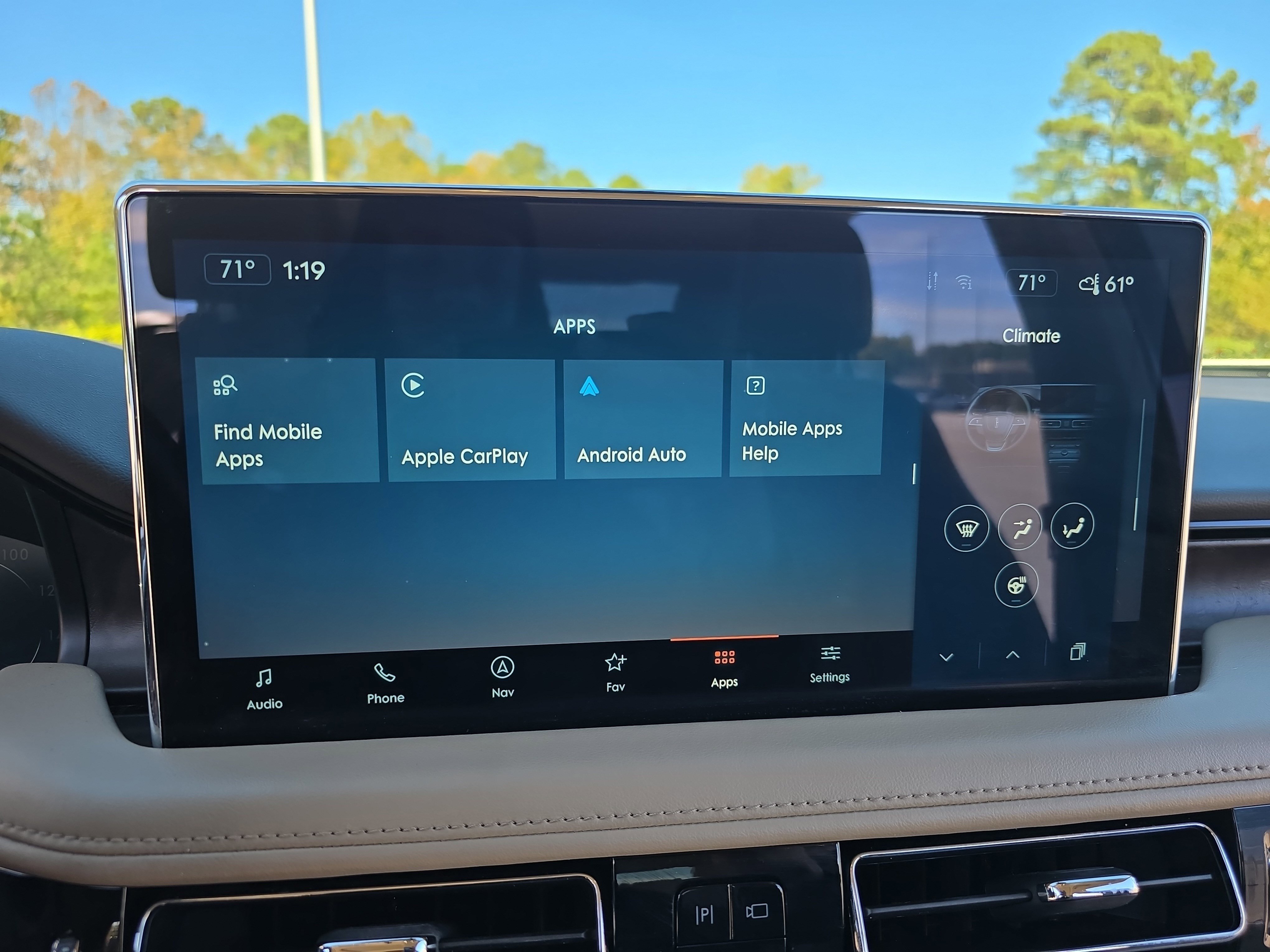 Certified 2022 Lincoln Nautilus Reserve image 21