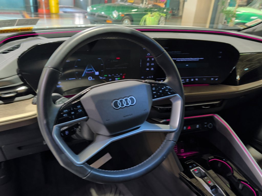 Used 2025 Audi Q5 Premium Plus w/ Premium Plus AWD/4WD image 5