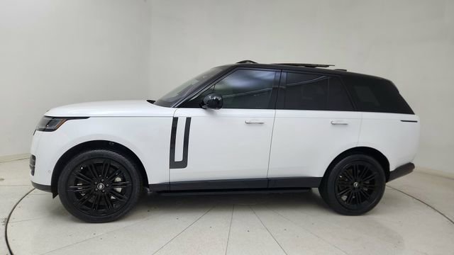 Used 2023 Land Rover Range Rover SE image 3