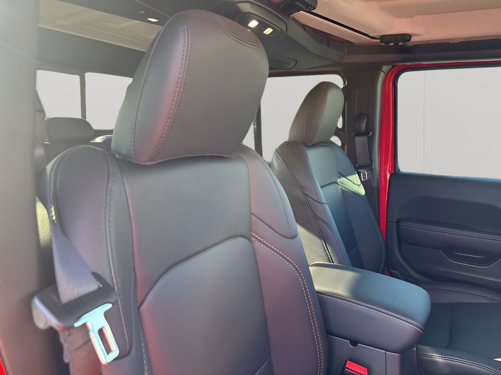 New 2025 Jeep Gladiator High Tide image 15