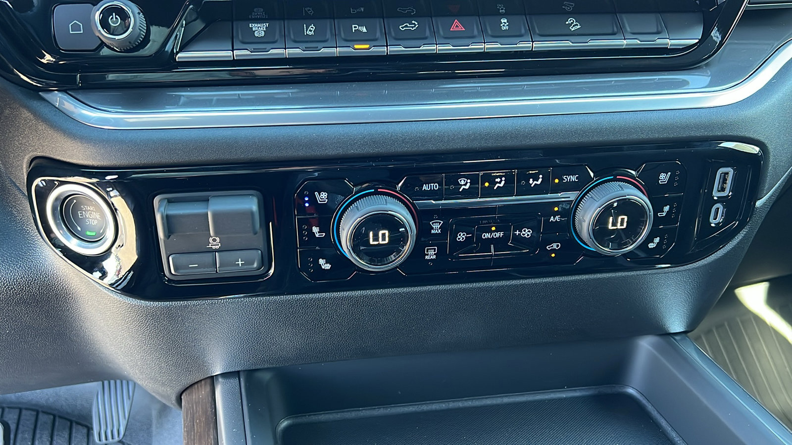 New 2026 Chevrolet Silverado 2500 High Country w/ High Country Premium Package image 24