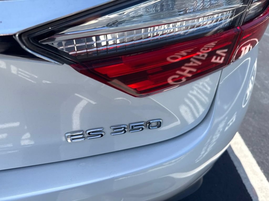 Used 2018 Lexus ES 350 w/ Luxury Package w/Wood Trim FWD image 9