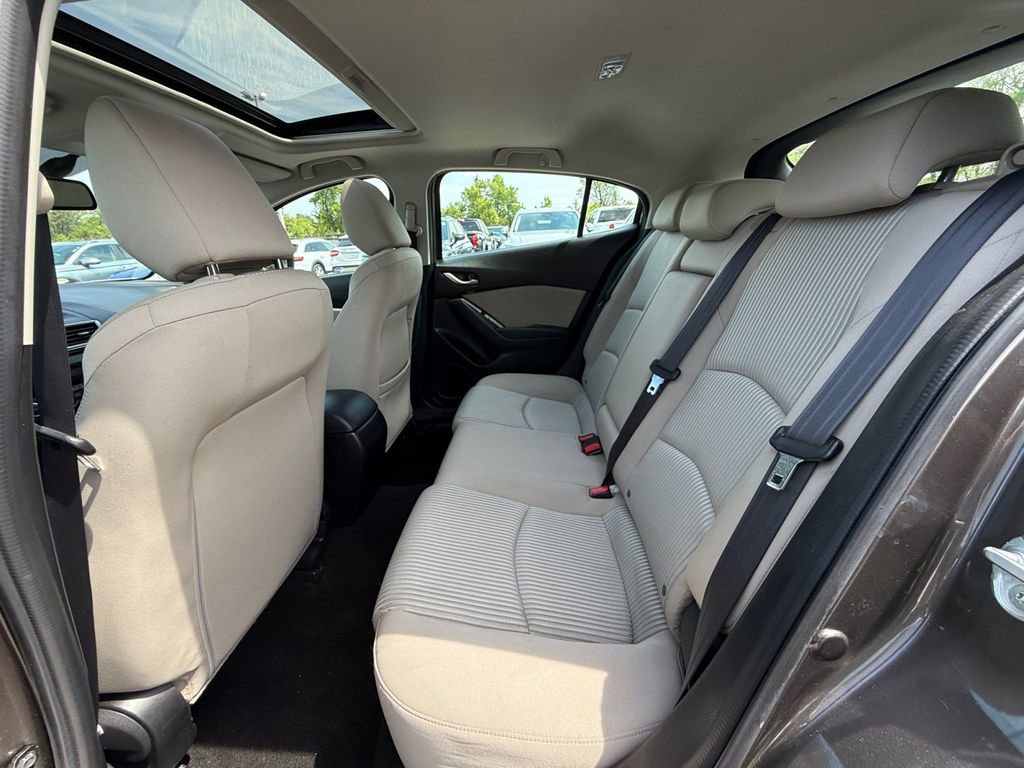 Used 2016 MAZDA MAZDA3 i Touring w/ Popular Equipment Package FWD image 25