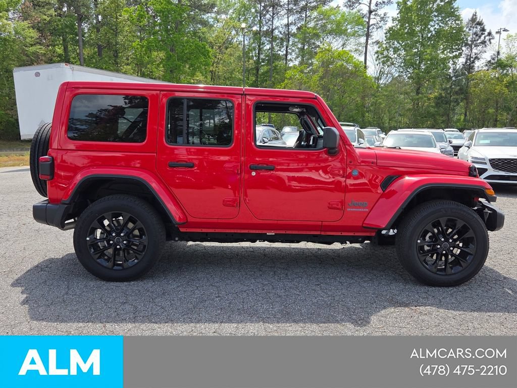 Used 2025 Jeep Wrangler Unlimited Sahara w/ Safety Group AWD/4WD image 16
