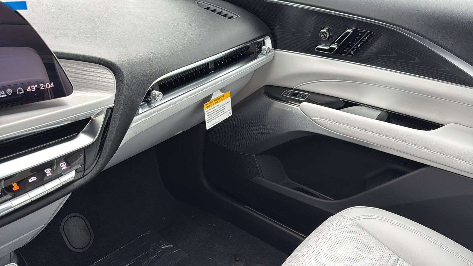 New 2026 Cadillac Lyriq Premium Luxury image 24