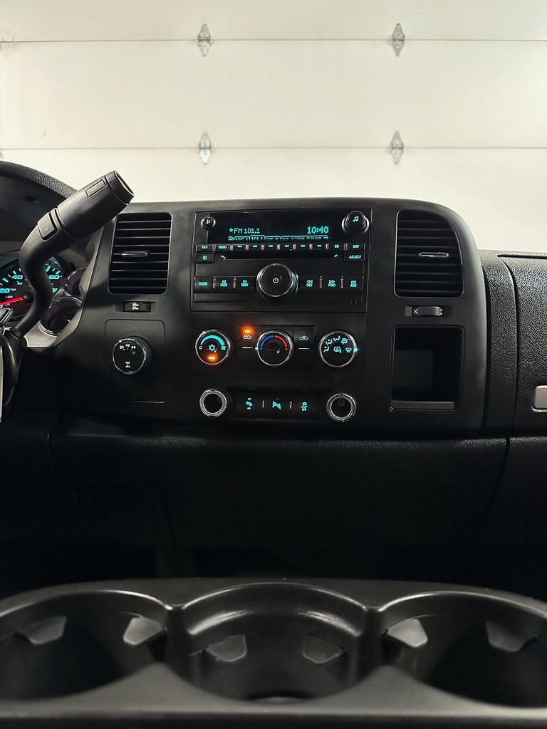 Used 2013 Chevrolet Silverado 2500 LT w/ Convenience Package AWD/4WD image 23