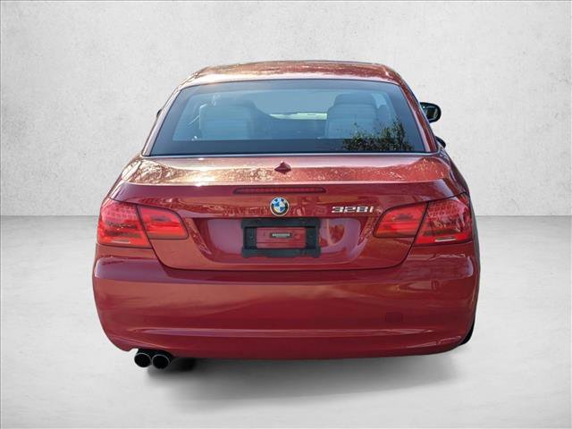 Used 2012 BMW 328i Convertible image 7