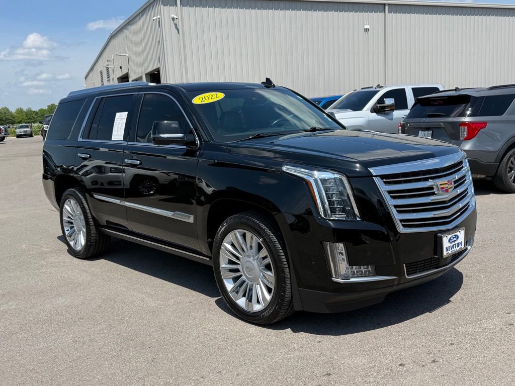 Used 2020 Cadillac Escalade Platinum AWD/4WD image 2