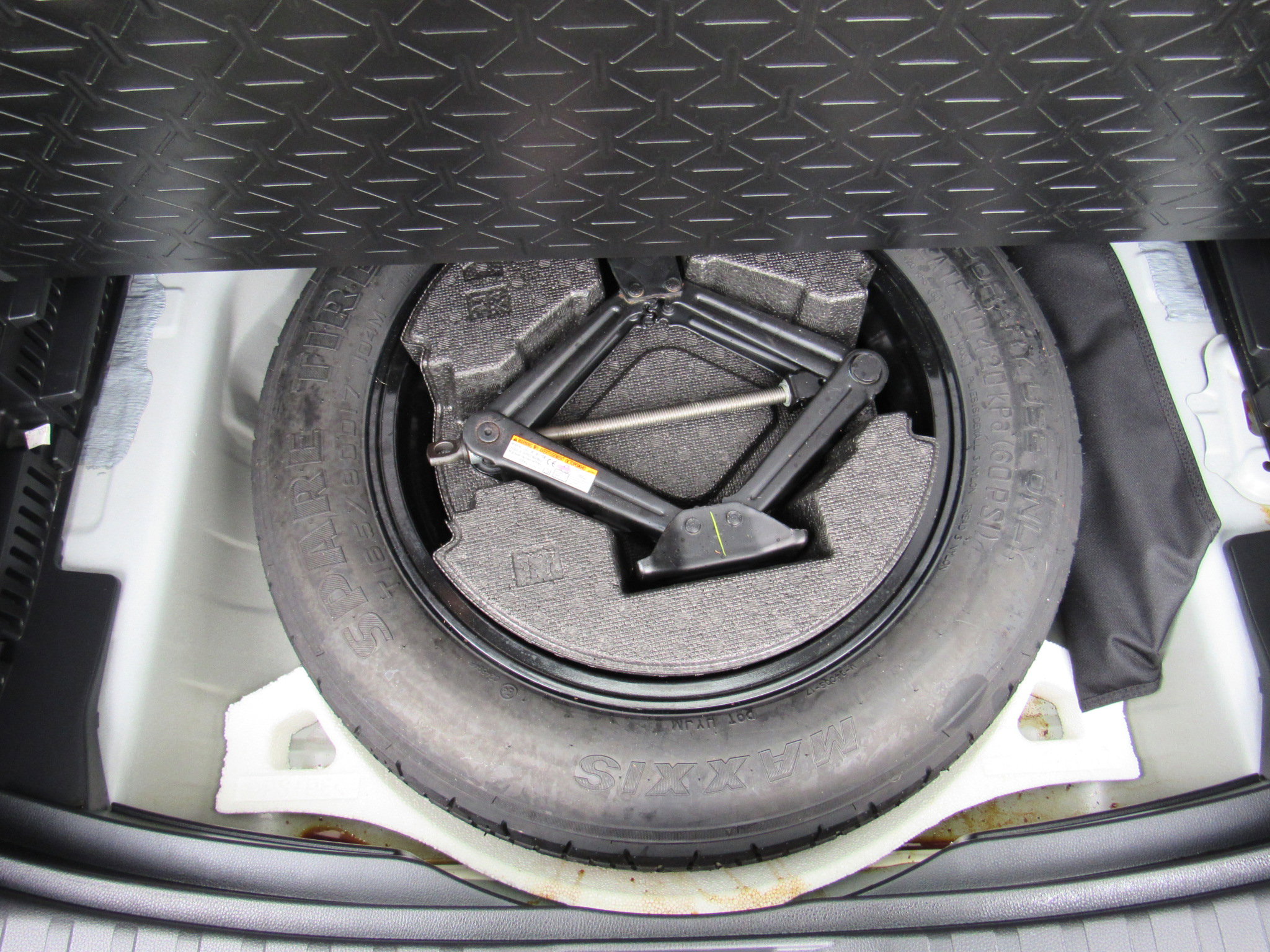 Used 2022 Toyota RAV4 XSE AWD/4WD image 38