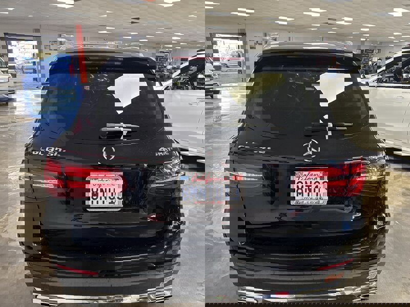 Used 2019 Mercedes-Benz GLC 350e 4MATIC image 4