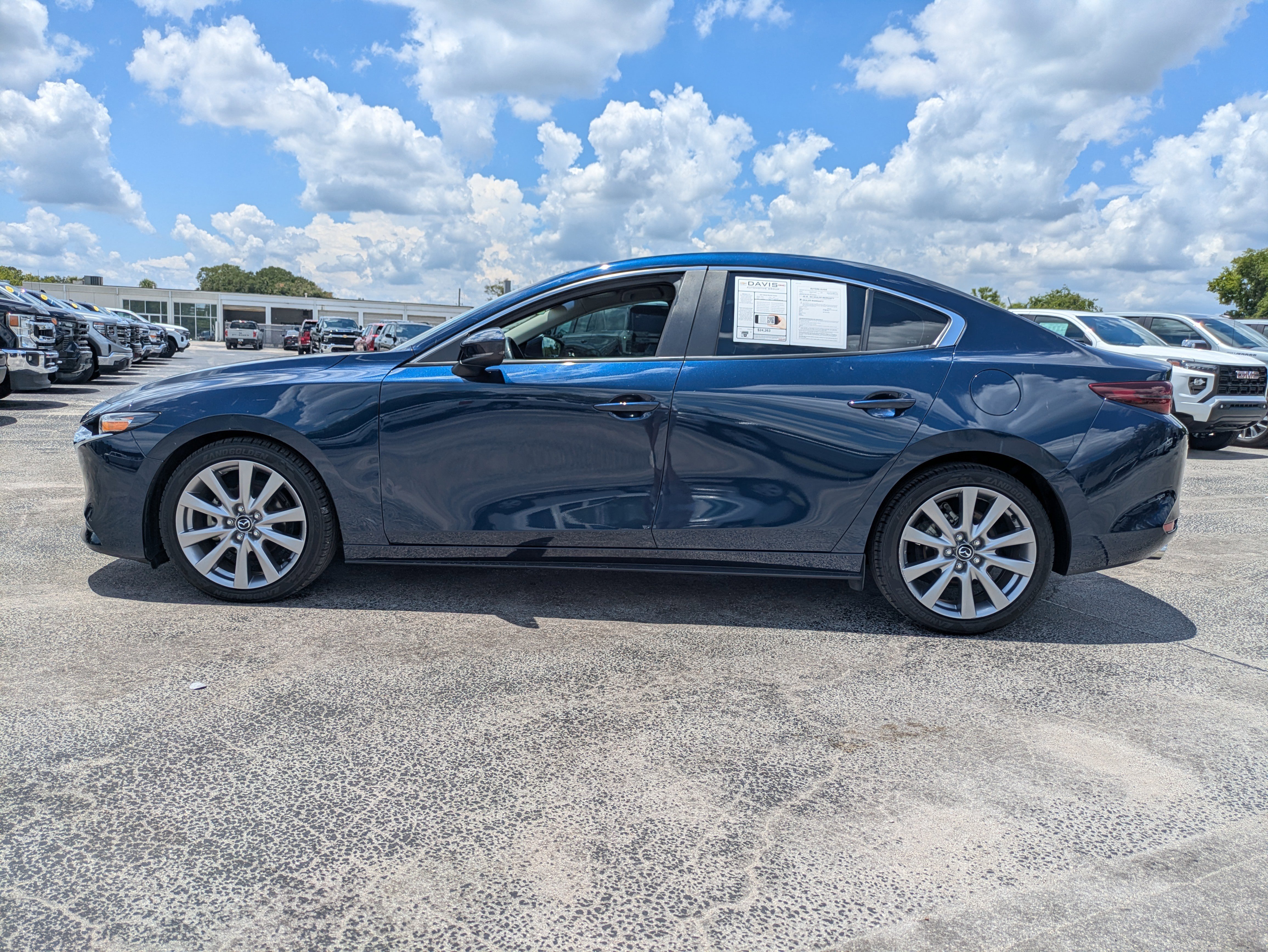 Used 2021 MAZDA MAZDA3 s FWD image 4