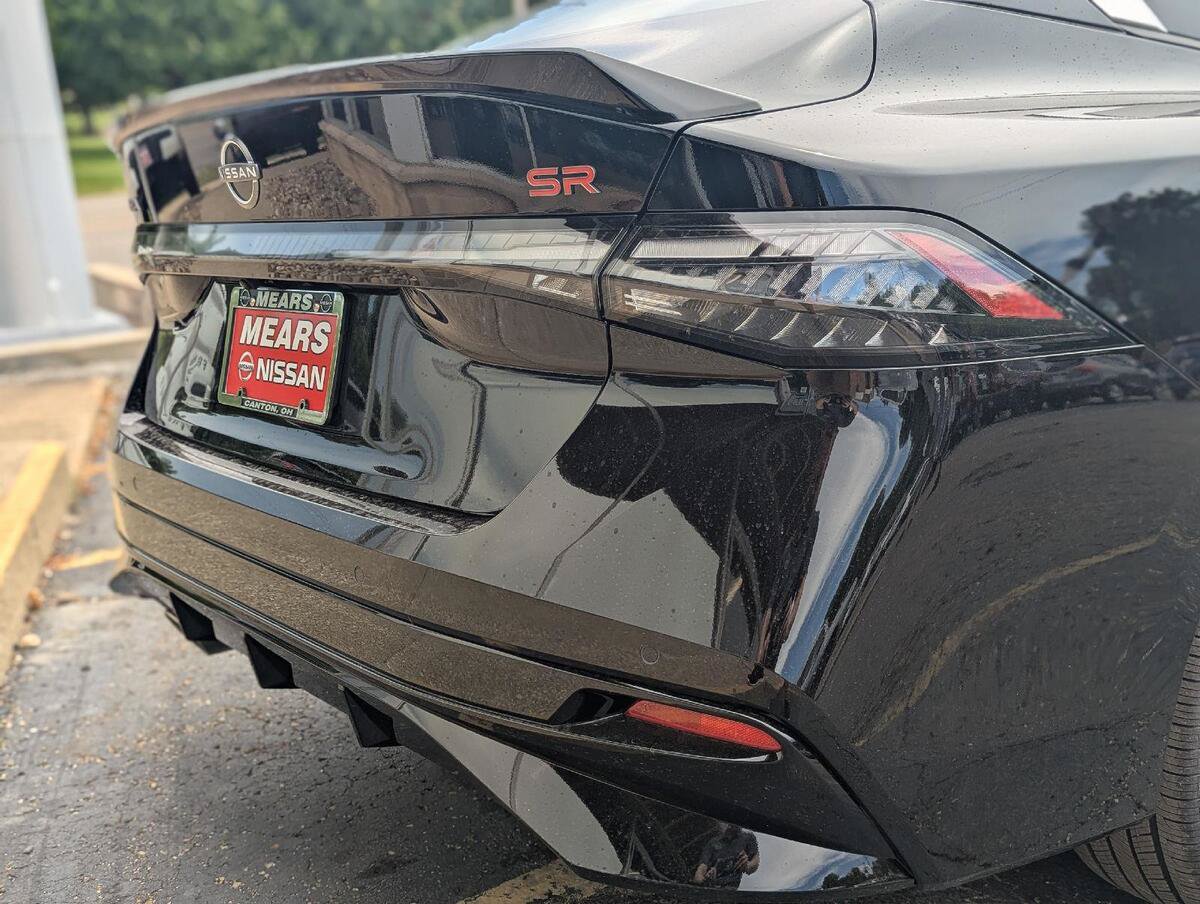 New 2026 Nissan Sentra SR w/ SR Premium Package FWD image 8