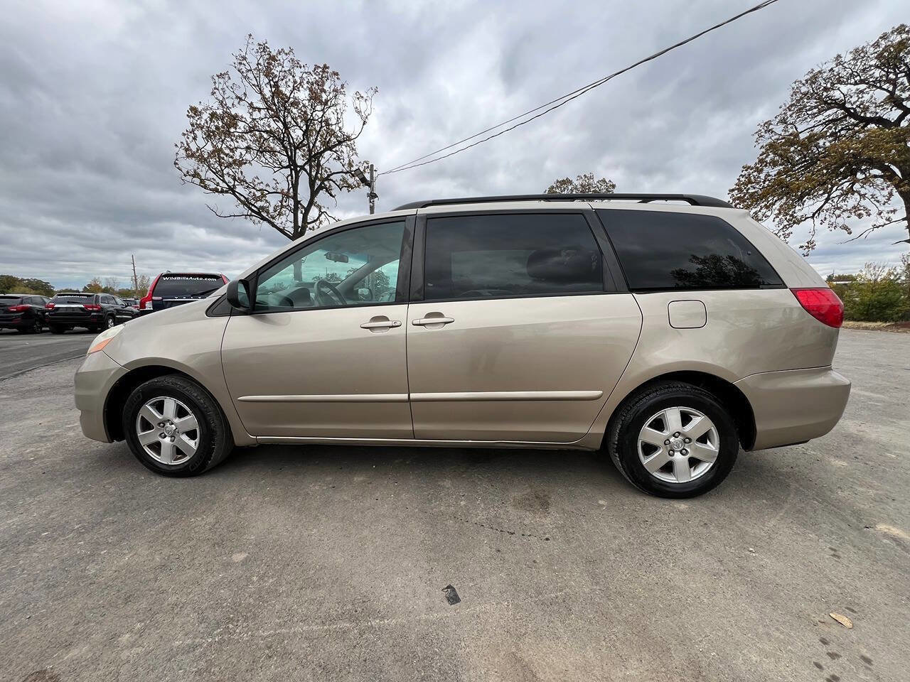 Used 2009 Toyota Sienna LE image 9