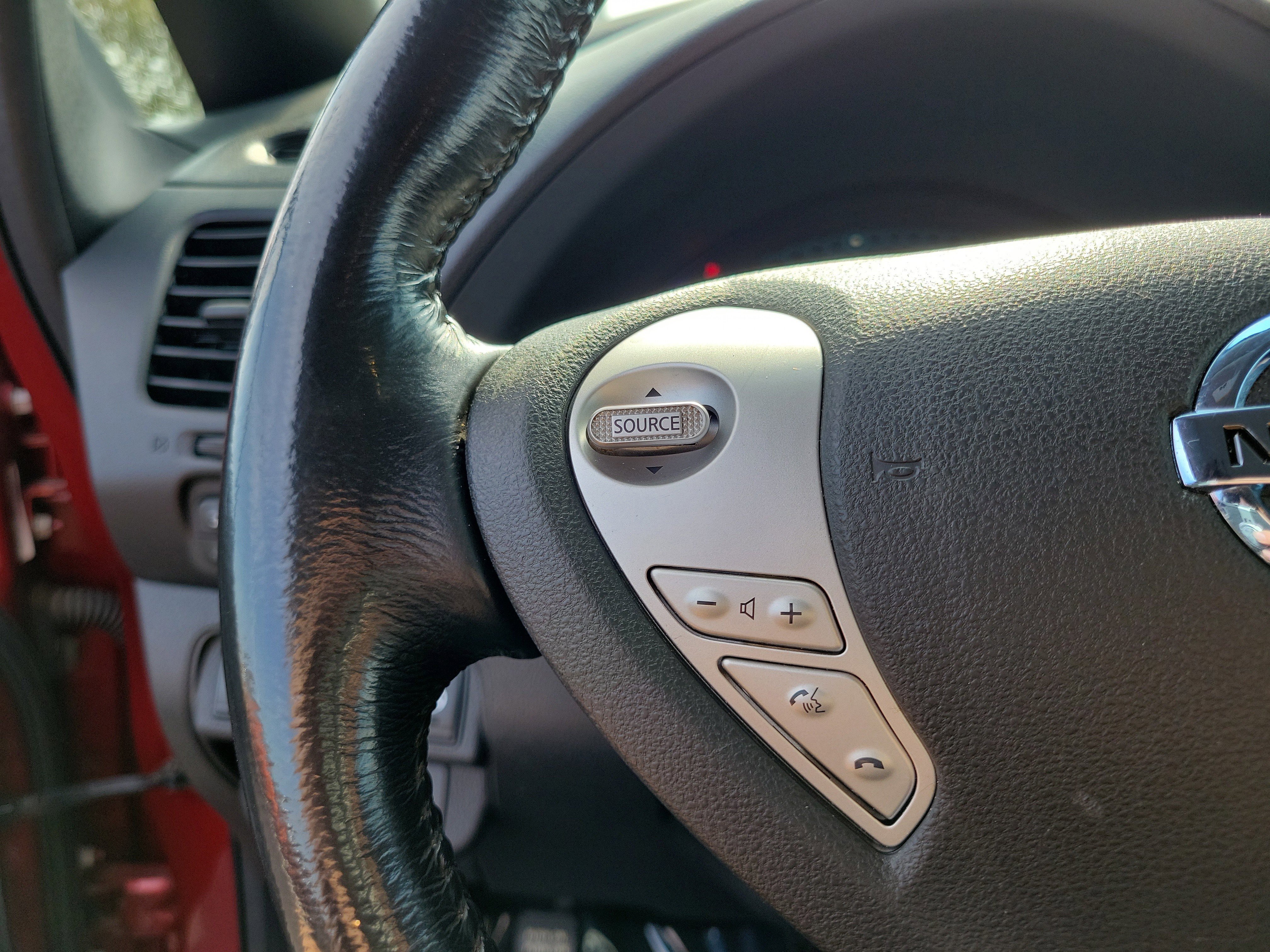 Used 2013 Nissan Leaf S FWD image 22