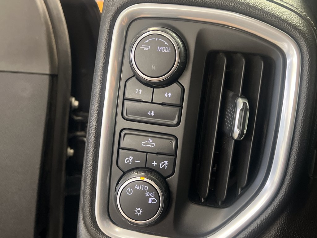 Used 2020 Chevrolet Silverado 2500 LT AWD/4WD image 30