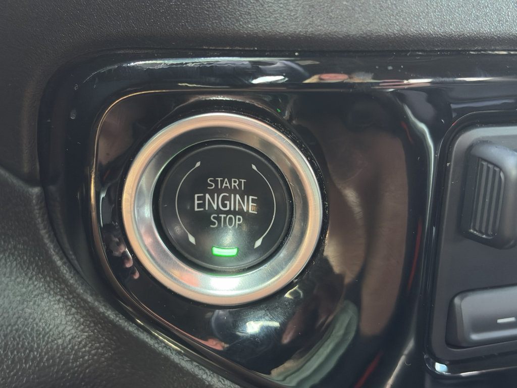 Certified 2025 Chevrolet Silverado 1500 RST AWD/4WD image 20
