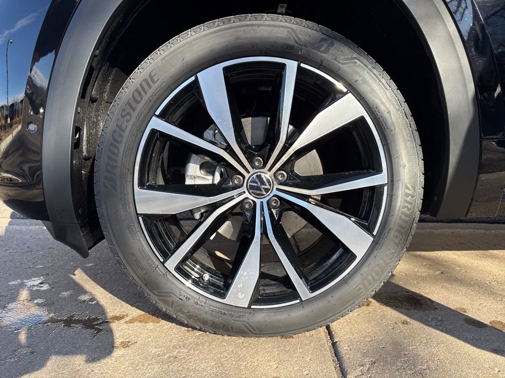 New 2026 Volkswagen Atlas SEL Premium R-Line image 27