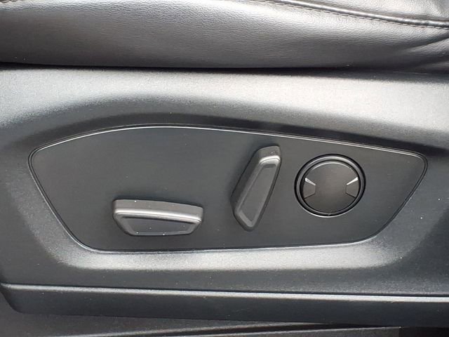 Used 2022 Ford Explorer XLT image 12