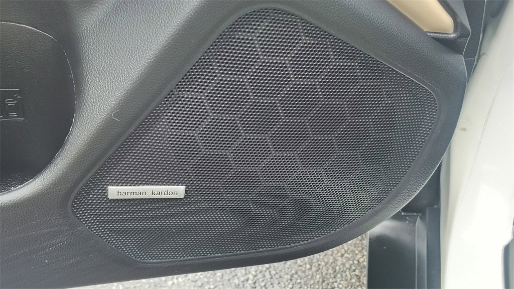 Used 2018 Subaru Outback 3.6R Limited image 10