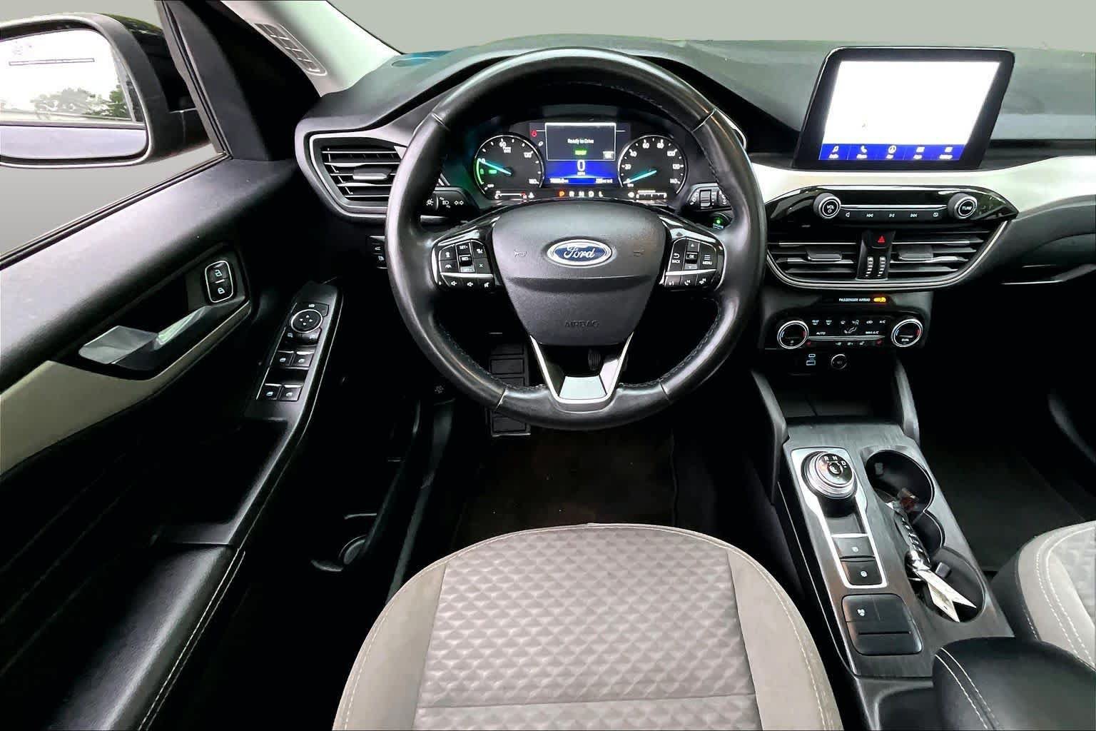 Used 2021 Ford Escape SE w/ SE Sport Appearance Package AWD/4WD image 6