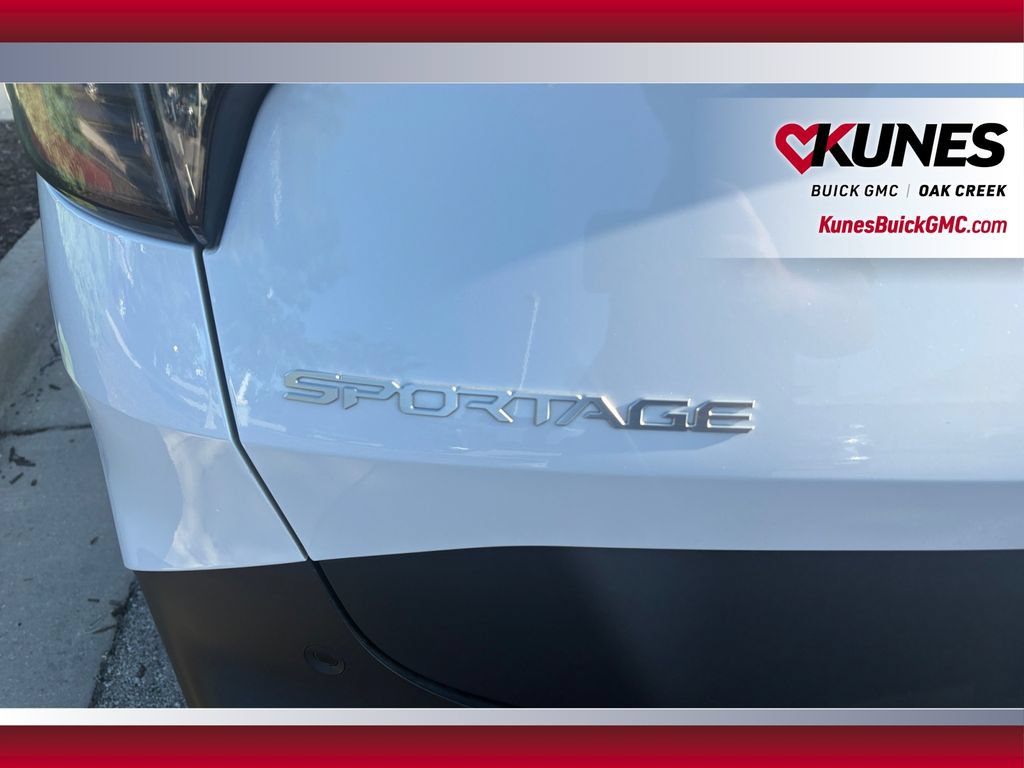 Used 2026 Kia Sportage LX FWD image 32