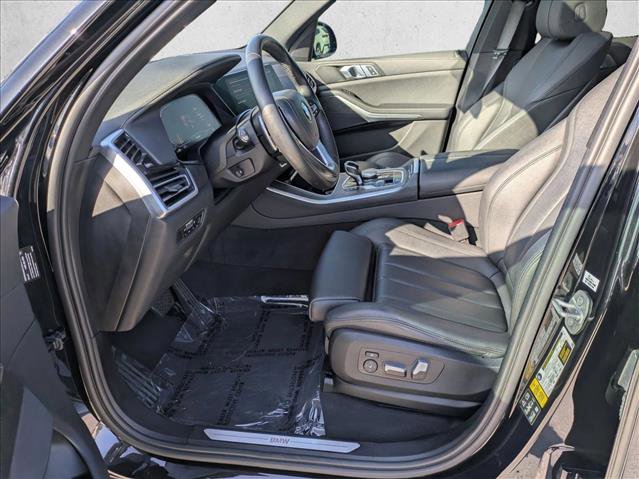 Used 2022 BMW X5 xDrive40i w/ Parking Assistance Package image 17