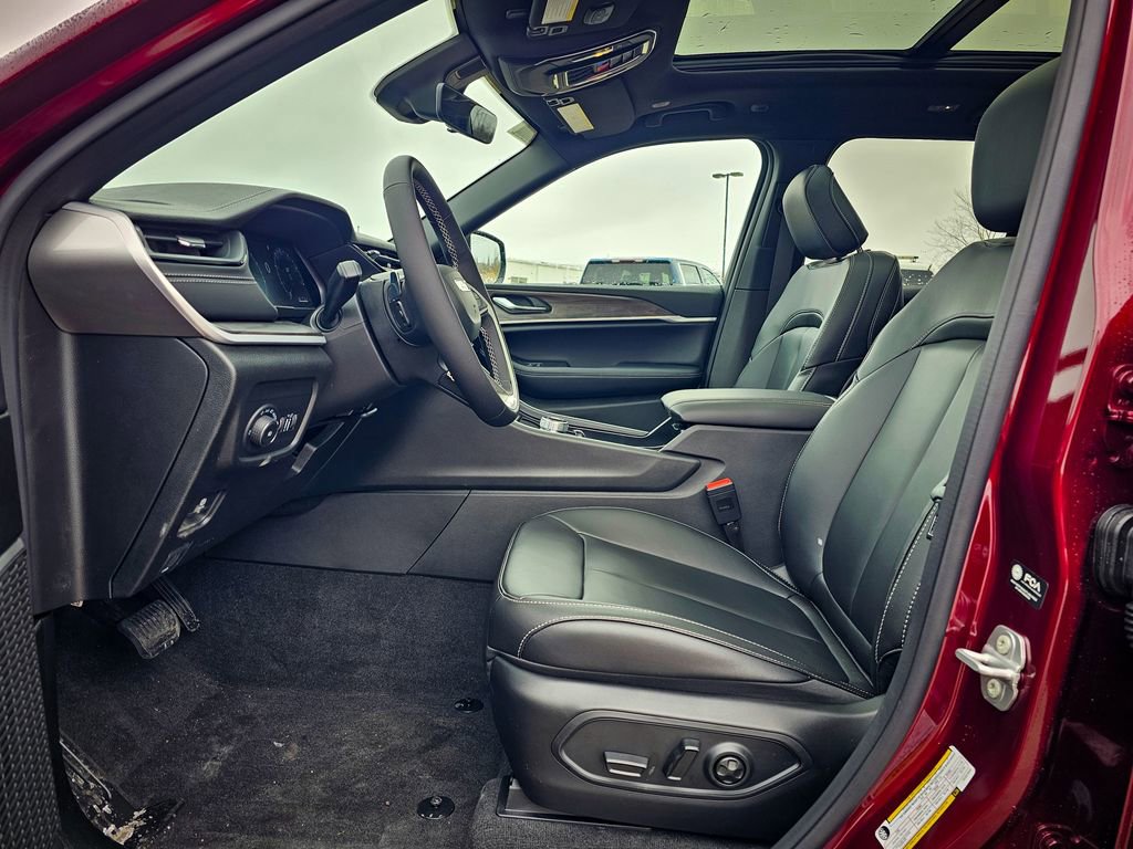 New 2026 Jeep Grand Cherokee Limited image 12