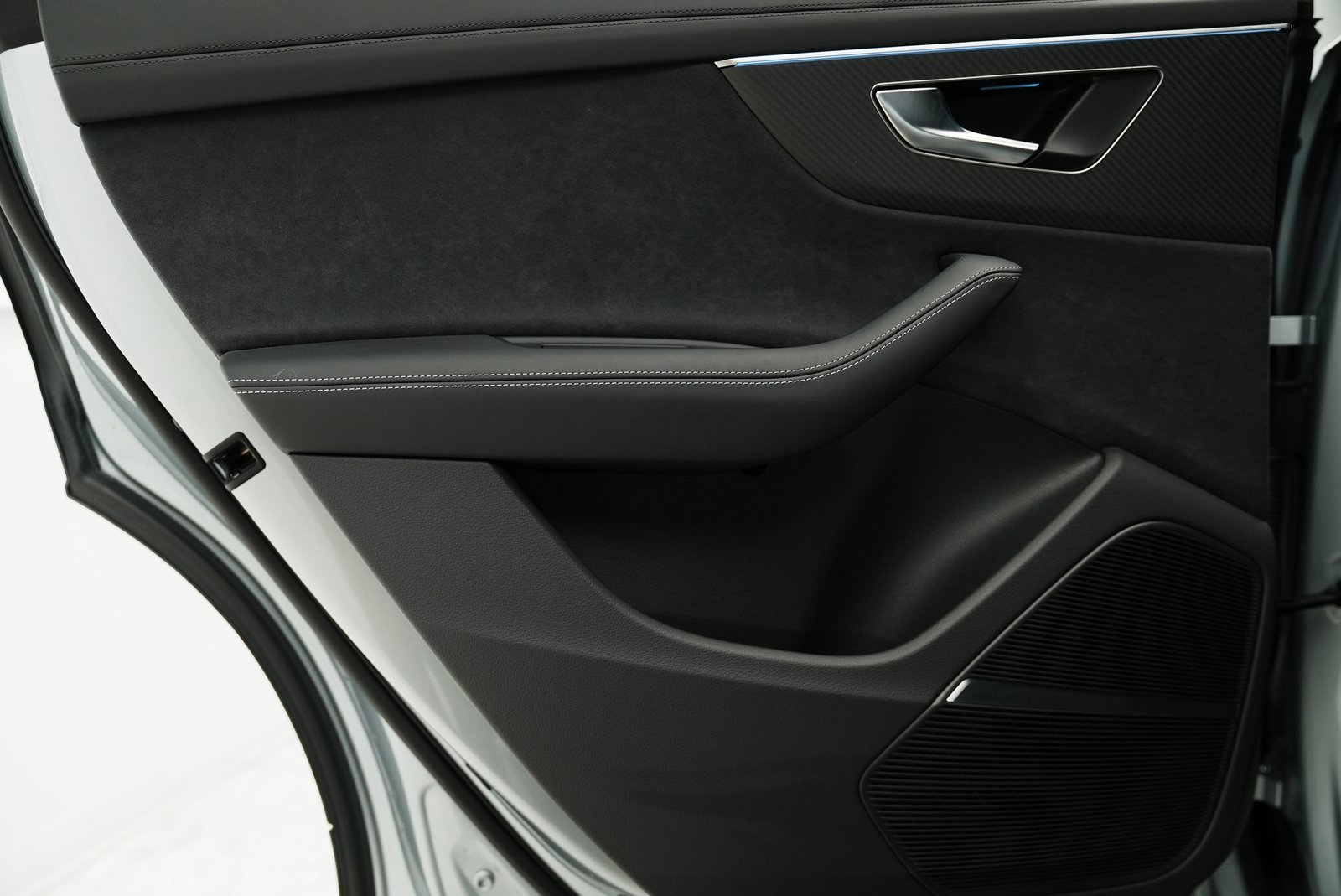 Used 2025 Audi RS Q8 performance image 42