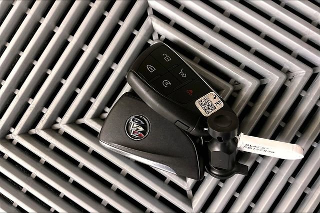 Used 2023 Buick Envision Avenir image 11